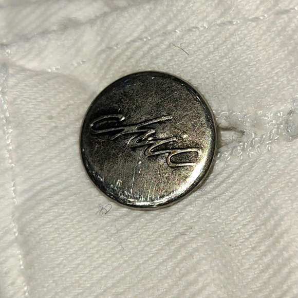 Vintage Size 10 Chic White Denim Shorts. Front Yoke and Pleats! - Picture 8 of 15